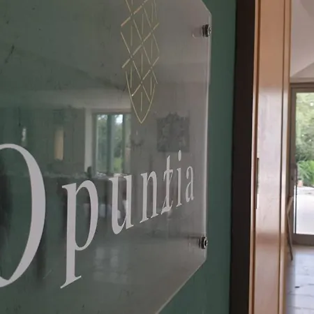 Opunzia Masseria Mediterranea Hotel 3*